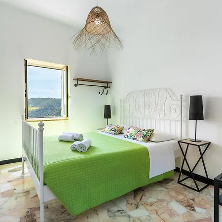 Apartment Hostdomus - Outdoor 1 *
