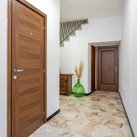 Hostdomus - Outdoor 1 Apartment