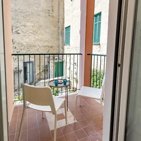 Apartment Hostdomus - Outdoor 1 Bardino Vecchio